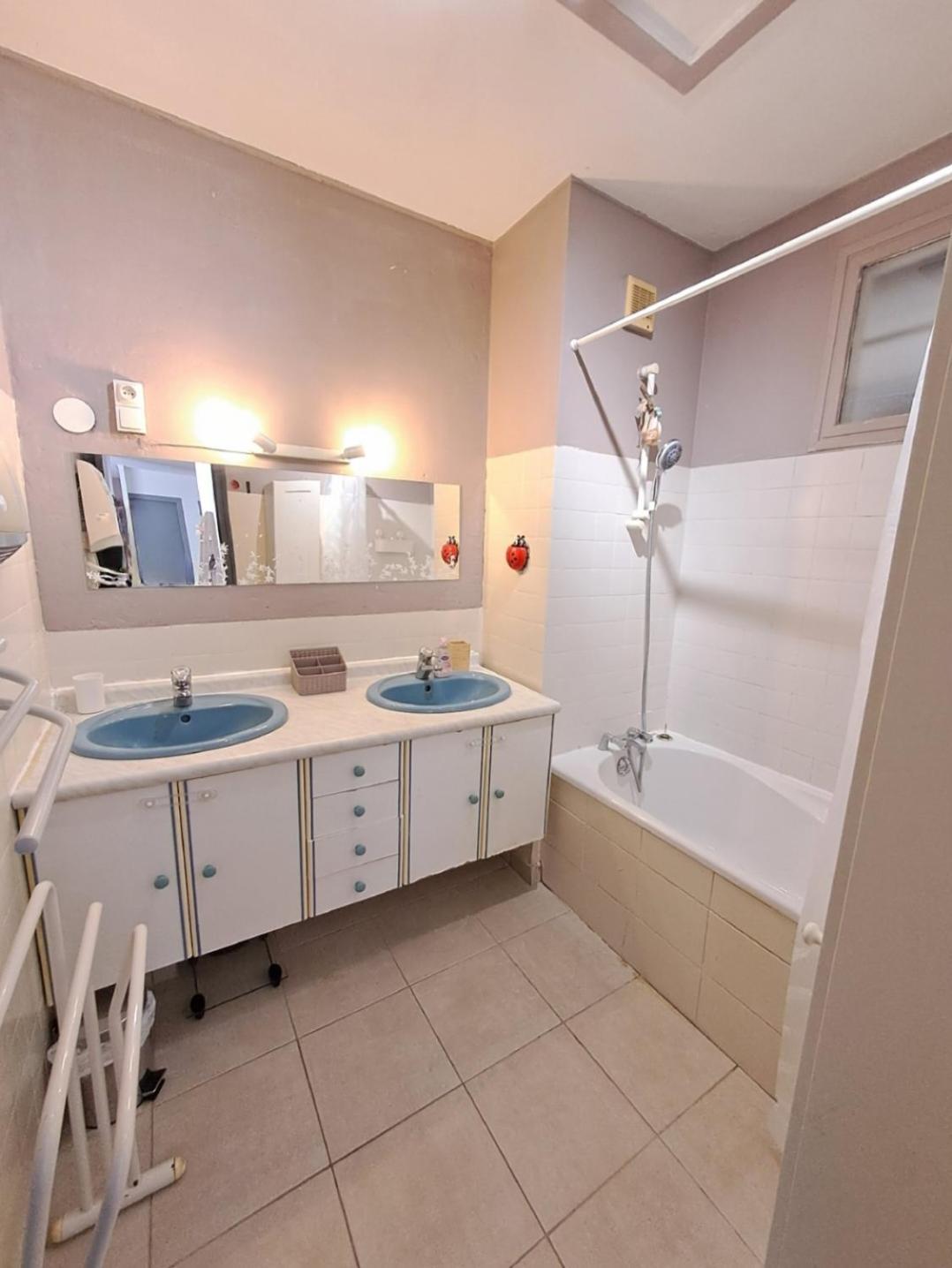 Le Ces-Spacieuse Maison - Wifi Jardin - Parking Gratuit - 15Min Des Plages Beziers Ngoại thất bức ảnh